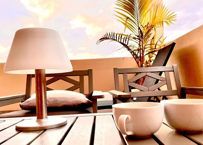 Oasis Penthouse דירה מספאלומס