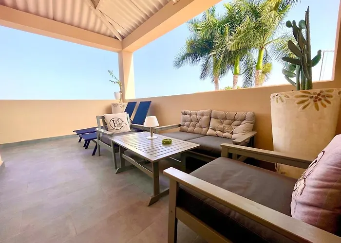 Oasis Penthouse アパート *